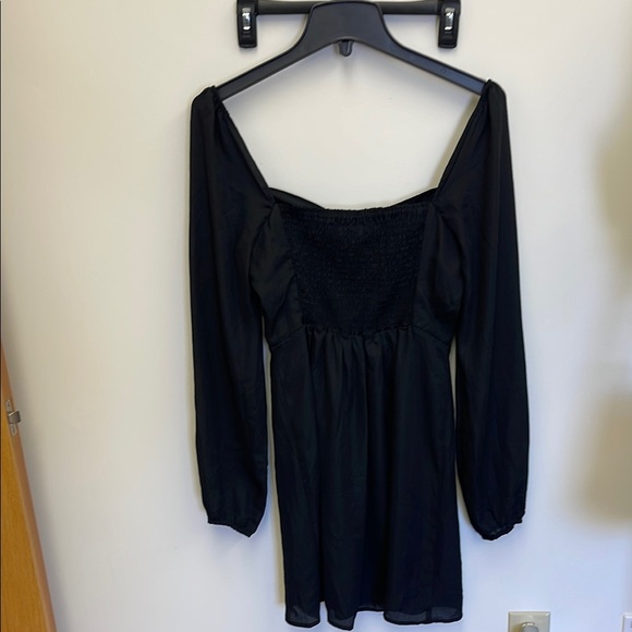 Steve Madden Black Sheath Dress with Bishop Sleeves and Square Neck - Picture 5 of 5
